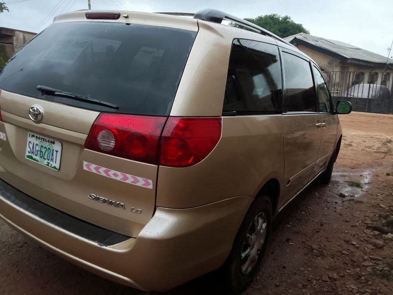Thumbnail 7 of 2008 Toyota Sienna LE